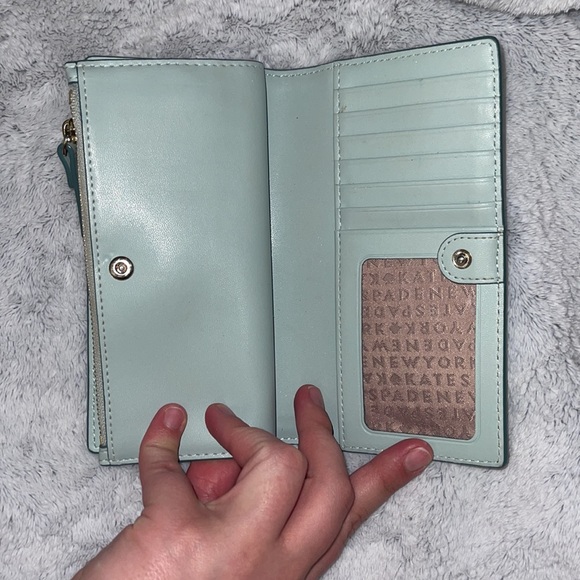 SOLD Kate Spade snap closure wallet - Picture 5 of 9